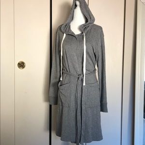 Aerie hooded robe size XS